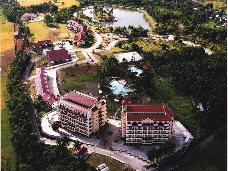 Graceland Estates And Country Club Hotell Lucena Exteriör bild